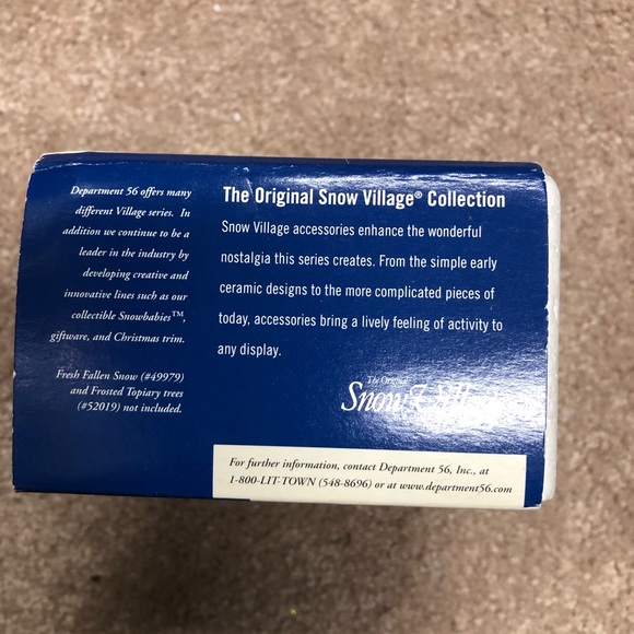 DEPT 56 SNOW VILLAGE SERIES "LAUNDRY DAY" - Picture 2 of 4